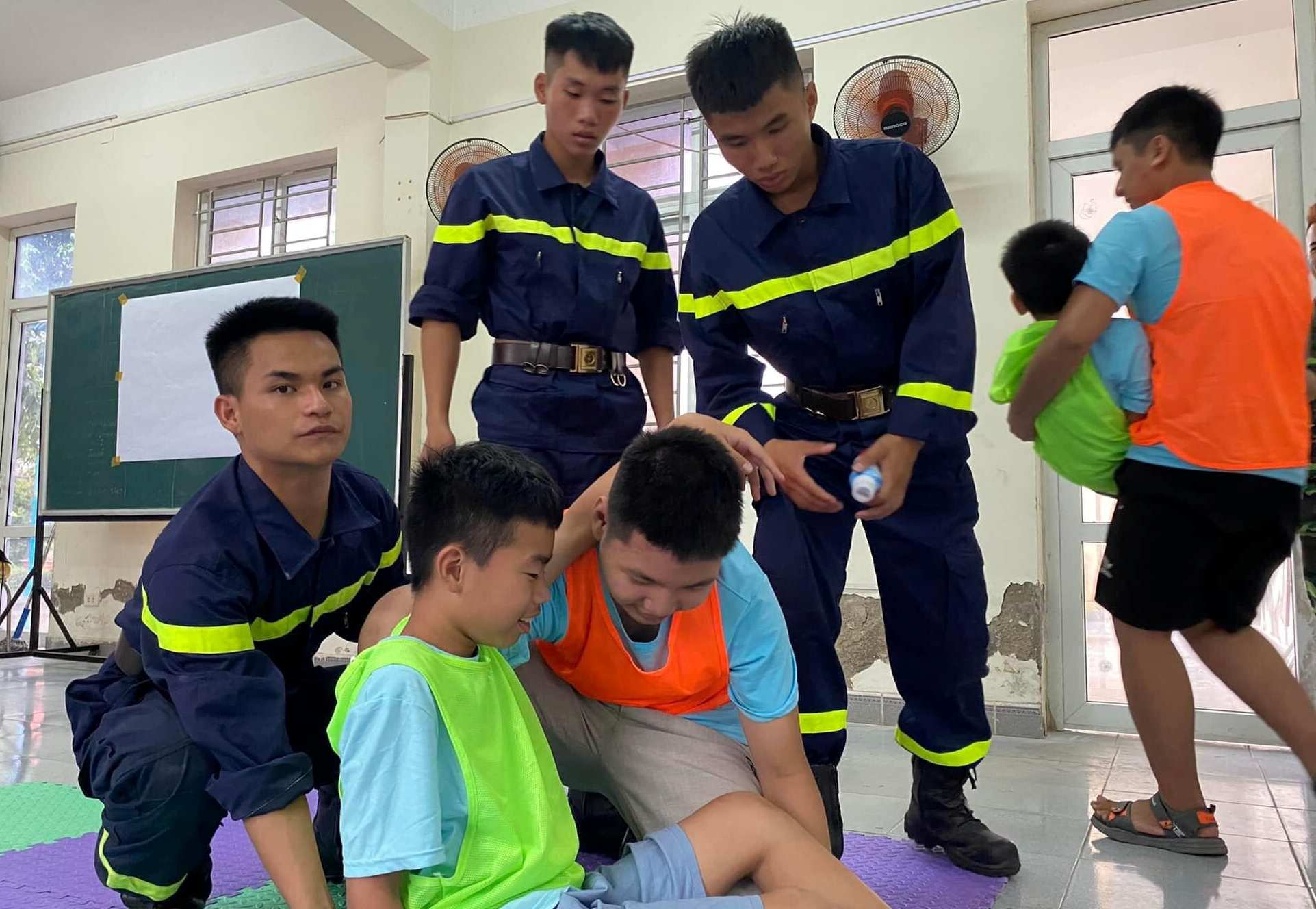 Khuyến cáo một số giải pháp an toàn phòng cháy chữa cháy cho trẻ nhỏ khi nghỉ hè